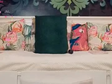 Freechat playfullangelica on Chaturbate