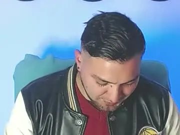 Freechat robert_leroy on Chaturbate