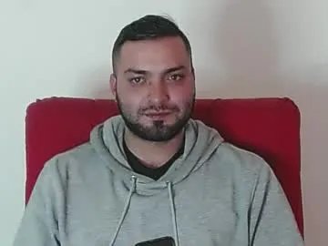 Freechat robert_leroy on Chaturbate