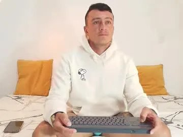 Freechat ryamcoast on Chaturbate