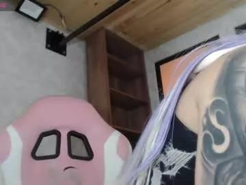 Freechat sally23_ on Chaturbate