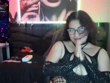 sara_bdsm on Chaturbate