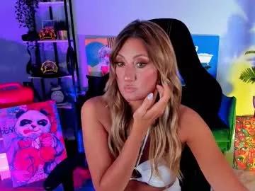 sarahholly on Chaturbate 