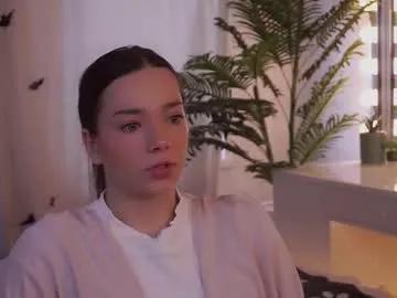 shelbymoravek — You can make my eyes close to cam? Hello me name is Bella and im so #shy girl. My friend say about me - very #cute girl. Im #18 y.o. and im #new here.I m #young. [63 tokens remaining]