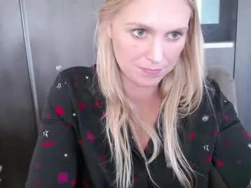 siswet19 on Chaturbate