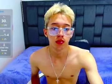 Private skinny_bigcock20 on Chaturbate