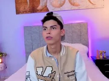 Freechat sky_jules on Chaturbate