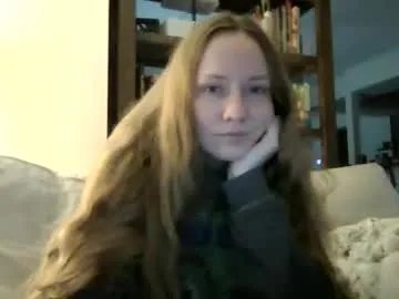 Freechat skywinters on Chaturbate