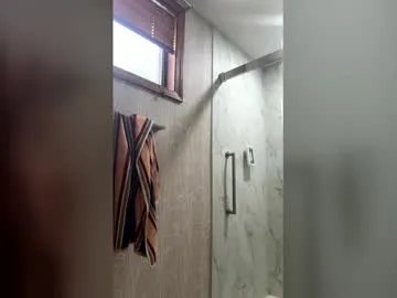 Freechat skywinters on Chaturbate