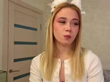 Freechat smile_with_nicole on Chaturbate