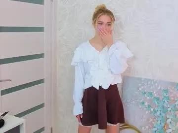 Freechat smile_with_nicole on Chaturbate