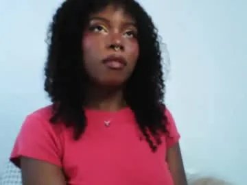Freechat sparklingsoleil on Chaturbate