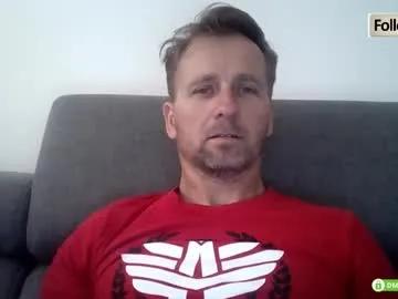 Freechat tomhardic on Chaturbate