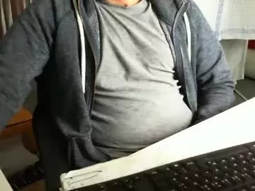 tomtom02029 on Chaturbate 