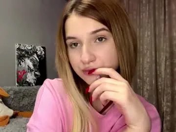 Freechat ulalittlepage on Chaturbate