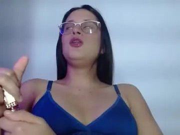 Freechat valentini_villa on Chaturbate