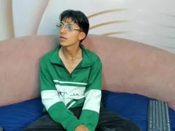 Freechat valentino_lux on Chaturbate