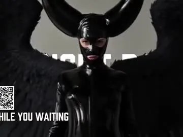 Freechat vinylstore on Chaturbate