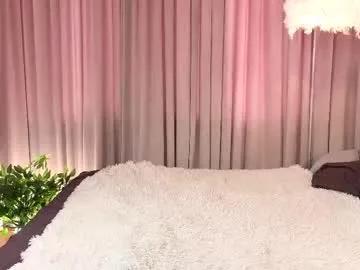 Freechat vivi_ennes on Chaturbate