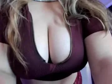 Freechat zafiro_claire on Chaturbate