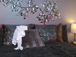 Freechat yuna_rule on Flirt4Free