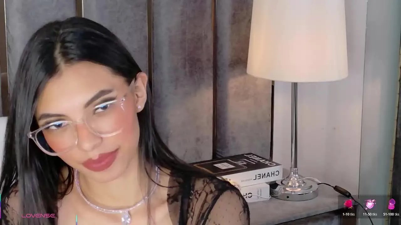 Offline AmberGrey on Streamray