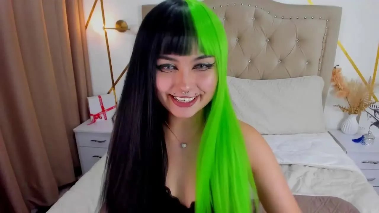 Offline AmeliBlake on Streamray