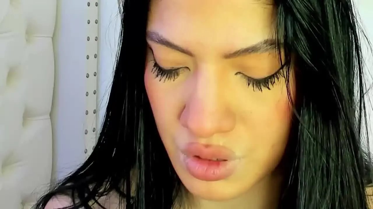 Offline ShirleyMorelli on Streamray