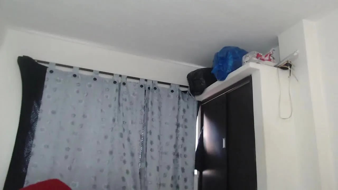 Offline thalia_smith on Streamray