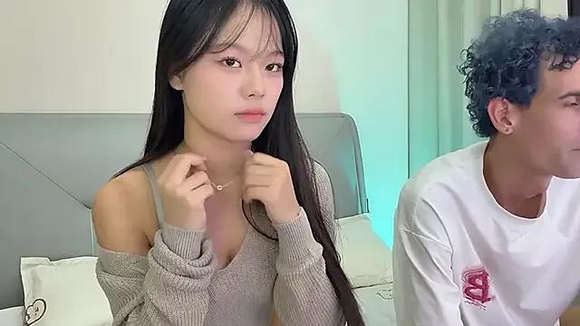 Freechat 19cmfuck18girl on StripChat