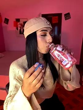 Freechat _Denisse444 on StripChat