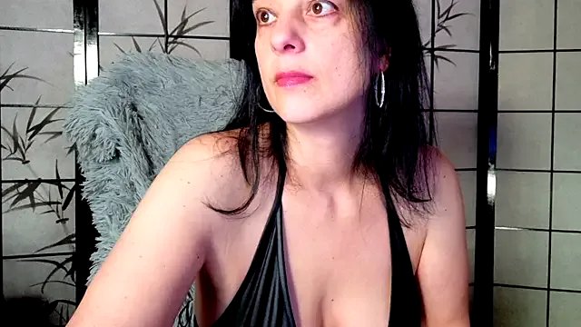 Freechat _Sweetlonglips_ on StripChat