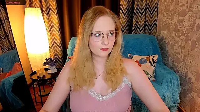 Freechat Aemilia_ on StripChat