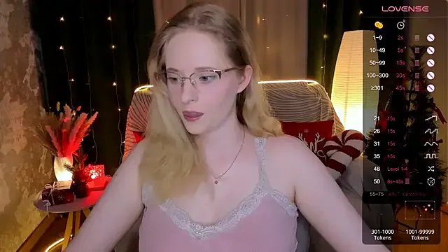 Freechat Aemilia_ on StripChat