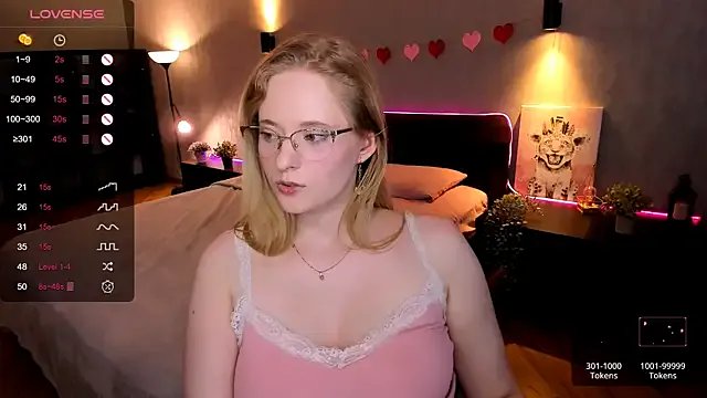 Freechat Aemilia_ on StripChat