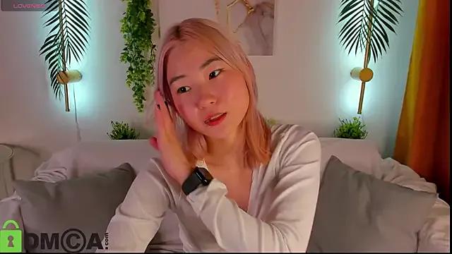 Freechat Aisi_18 on StripChat