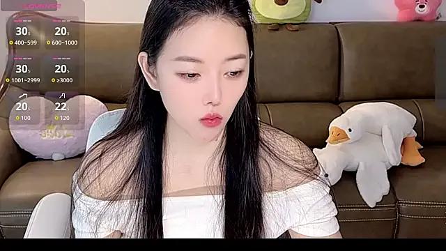 Group Alin250 on StripChat