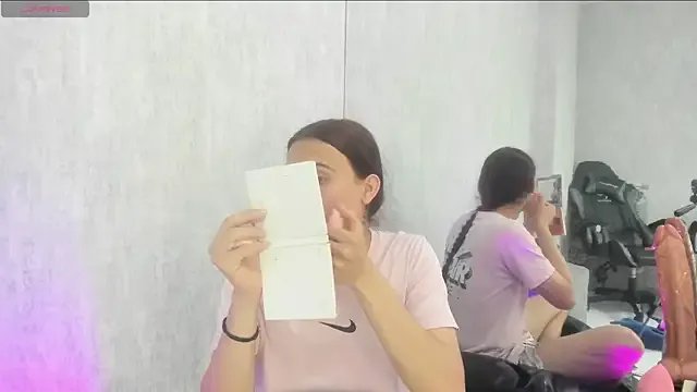 Freechat Almaazz on StripChat