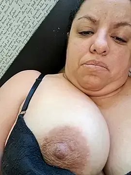 Freechat Alondrabb80 on StripChat