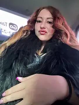 Freechat AndreaMood on StripChat