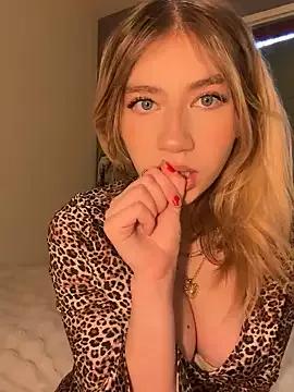 angeleyezlolita on StripChat