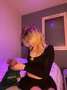 angeleyezlolita on StripChat