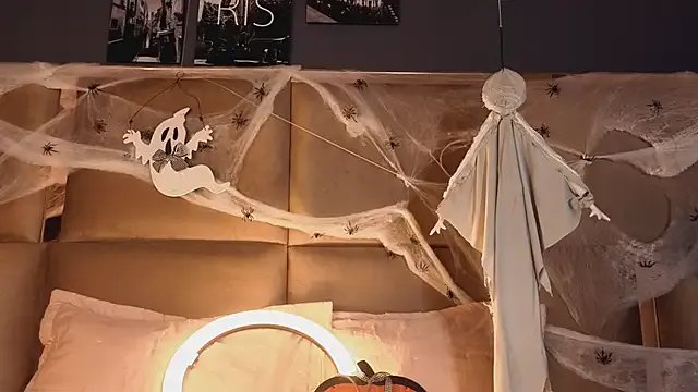 Freechat angelinepossy on StripChat