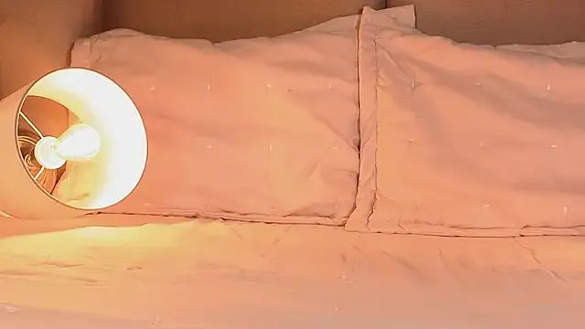 Freechat angelinepossy on StripChat