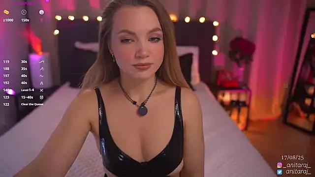 Freechat anitaraj_ on StripChat