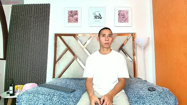 Antonella_And_Thiago's avatar