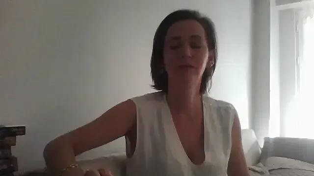 ArianaStarr on StripChat 