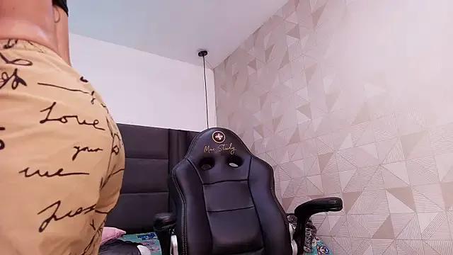 Freechat arletmss on StripChat