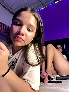 Freechat Ashley_and_Zoe on StripChat