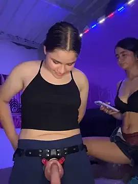 Freechat Ashley_and_Zoe on StripChat